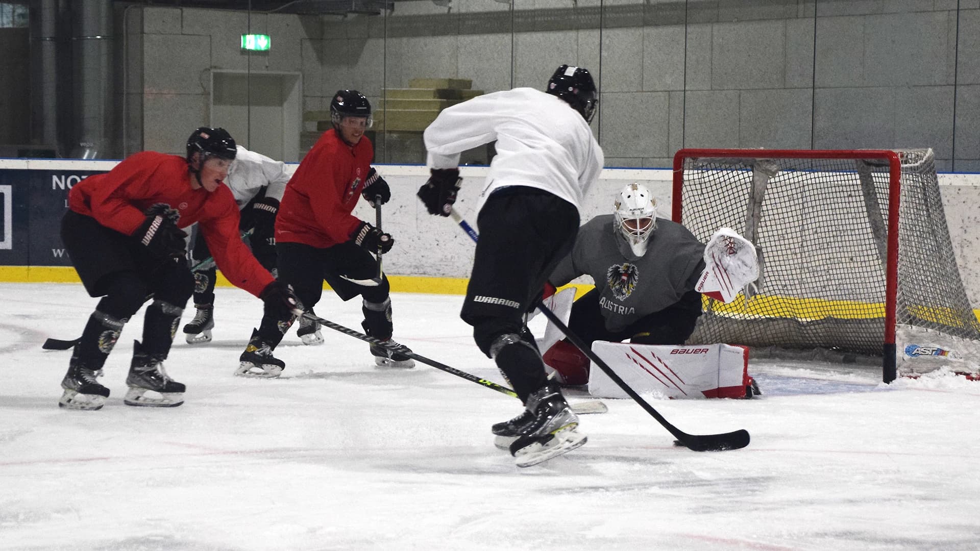 Das U20 Nationalteam fährt in Ferlach ein intensives Programm - Copyright: ÖEHV