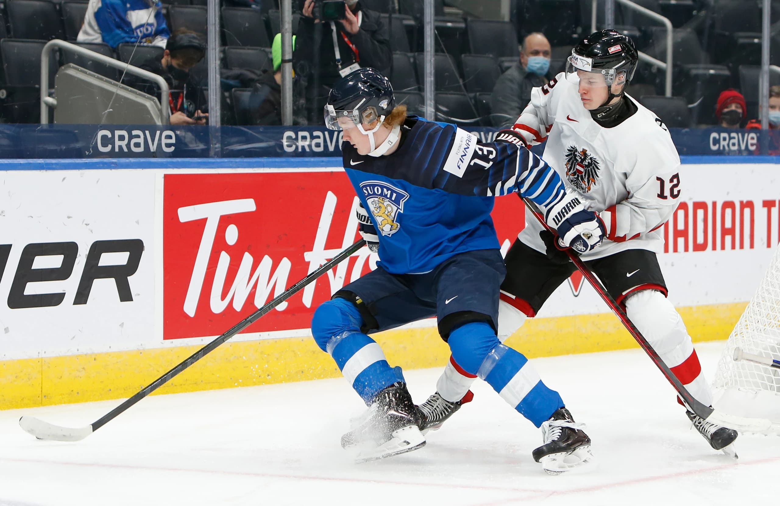 Tobias Sablattnig war bereits vergangenen Dezember bei der U20 WM mit an Bord, bestritt die beiden Spiele gegen Finnland und Kanada - Copyright: puckfans.at/Werner Krainbucher