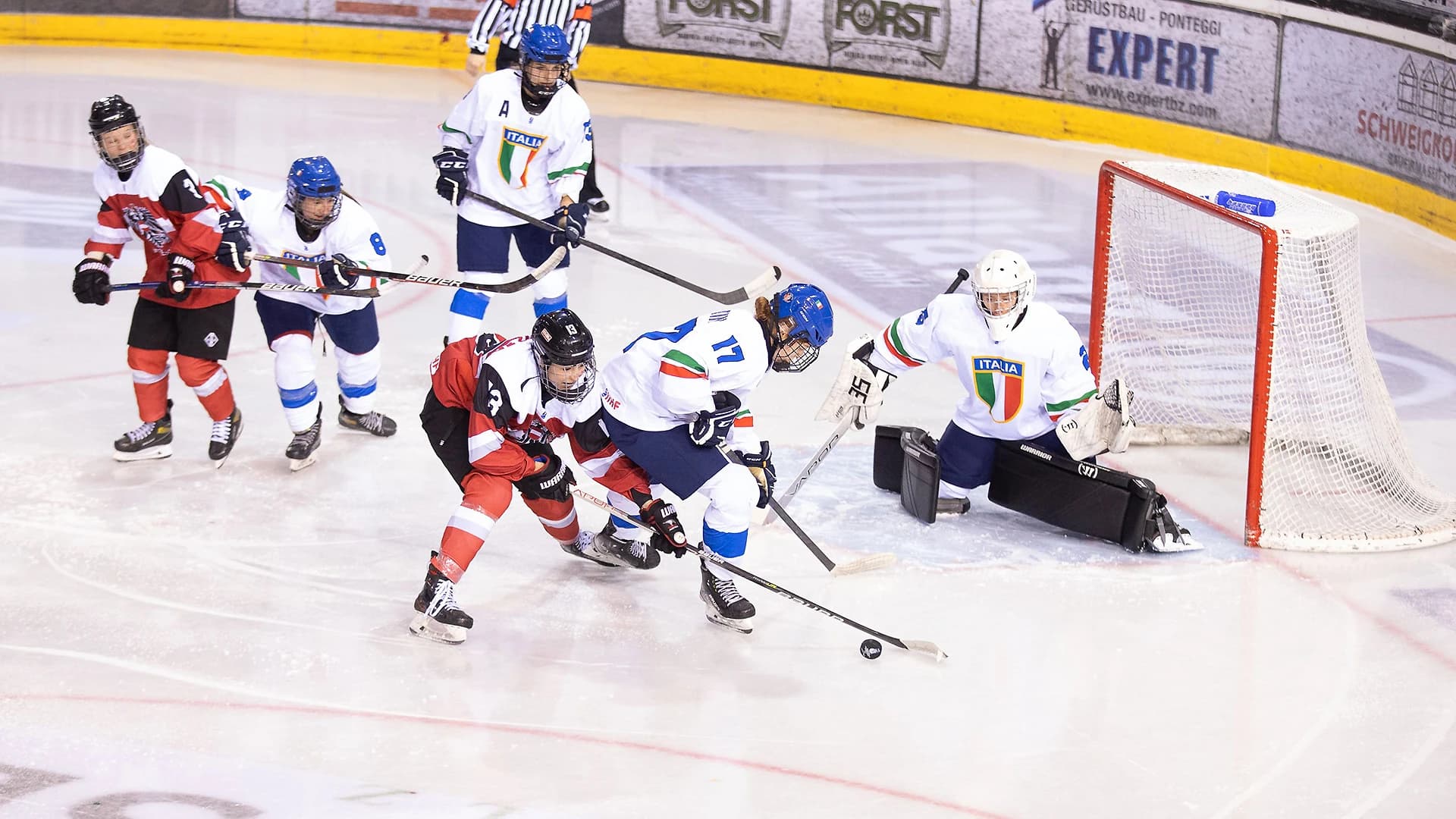 Österreichs U18 Damen kämpften zum WM-Auftakt gegen Italien - Copyright: Nicolas Zangerle