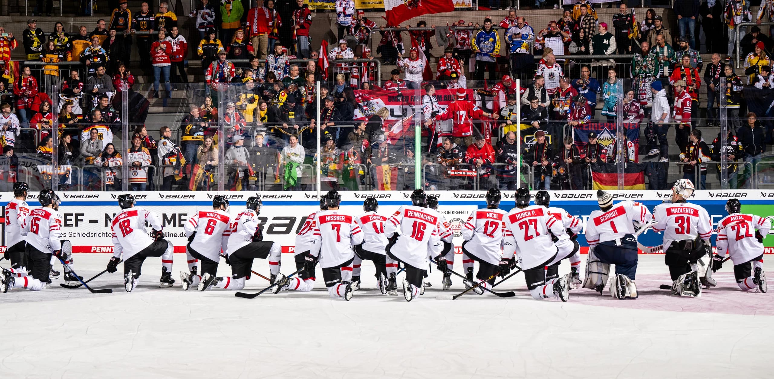 Mit einem hochkarätigen Programm bereitet sich das Nationalteam nicht nur auf die WM 2023 vor, sondern kann in Villach, Innsbruck, Linz und Kapfenberg von den Fans gebührend verabschiedet werden - Copyright: DEB/City-Press