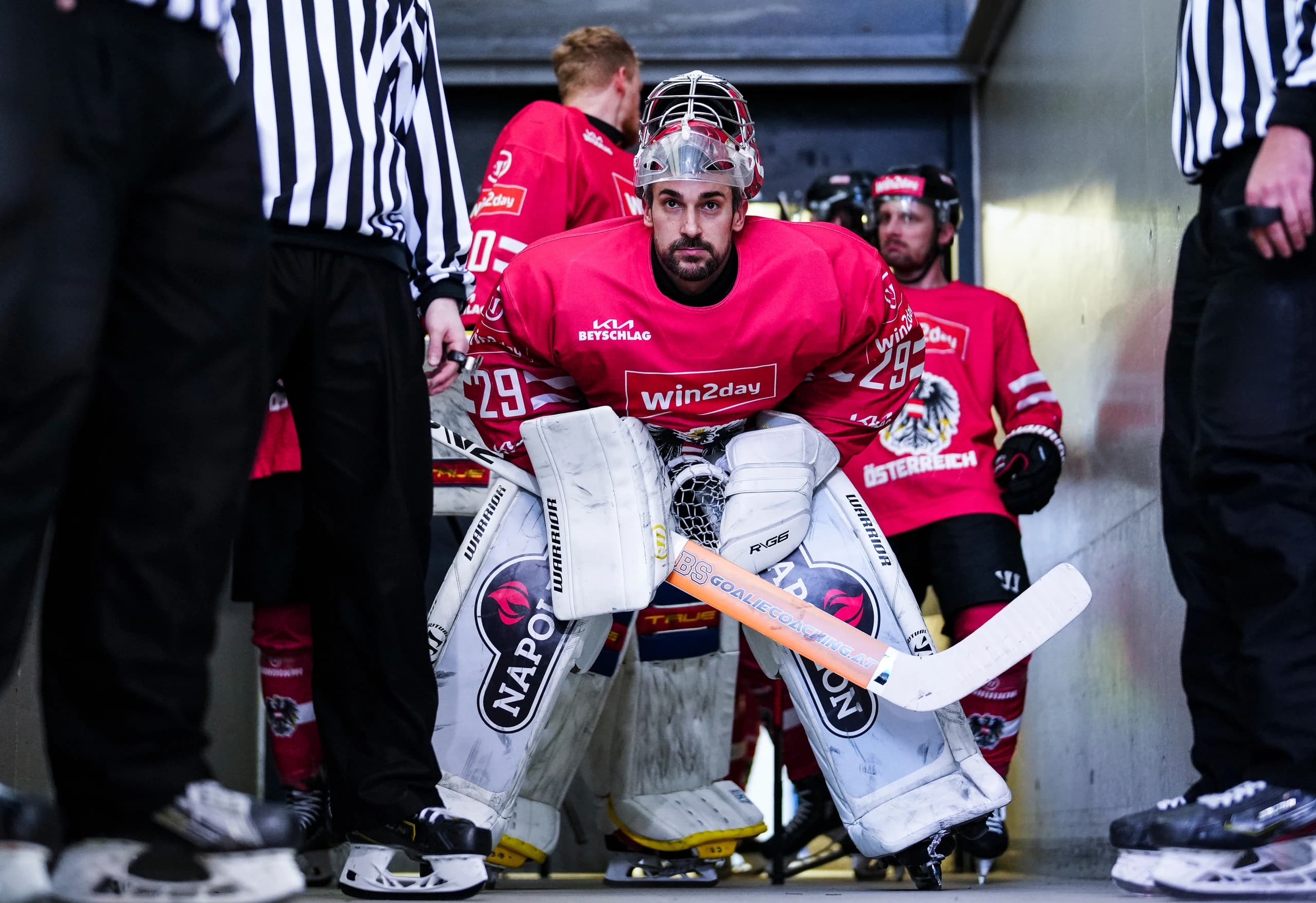 Im Tunnel - Österreichs Eishockey-Cracks holen sich den WM-Feinschliff - Copyright: ÖEHV/Agentur DIENER/Eva Manhart