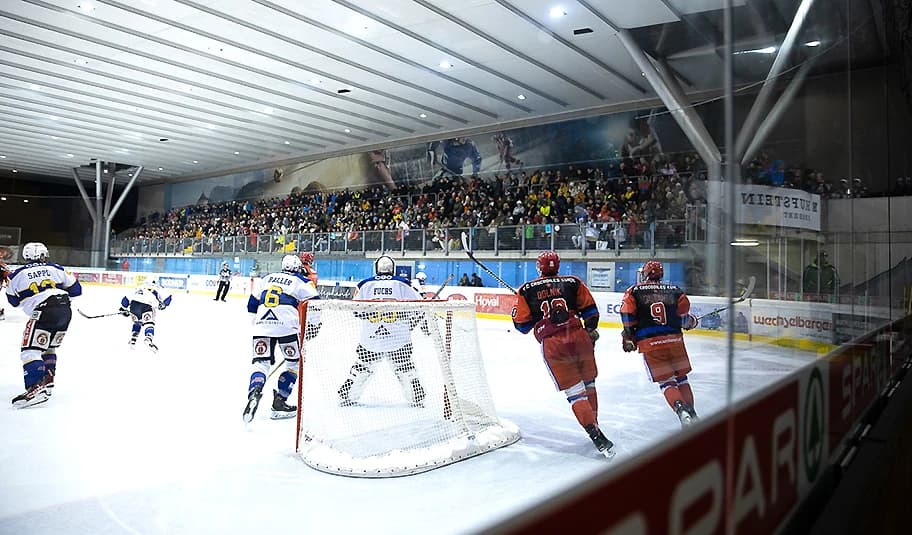 Die Ö Eishockey Liga sorgt für volle Eisstadien - wie hier bei HC Kufstein gegen die Crocodiles Kundl - Copyright: HC Kufstein/Roland Luchner