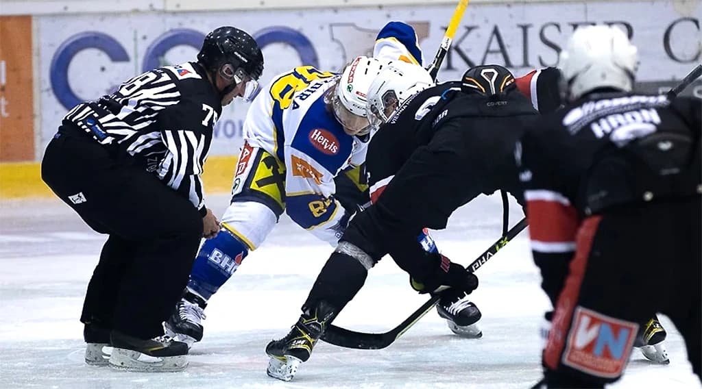 Der HC Kufstein und die VEU Feldkirch läuteten die neue Saison ein - Copyright: HC Kufstein/Roland Luchner