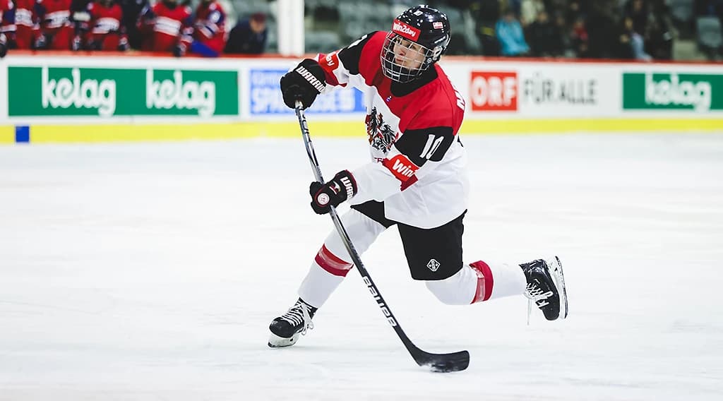 Anna Meixner führte Österreich als Kapitänin bei der Heim-WM in Klagenfurt auf's Eis - Copyright: GEPA pictures/Daniel Götzhaber