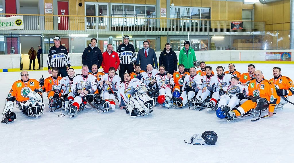 Ein Bild mit sporthistorischem Wert - das letzte Finale von KAC Para Eishockey und Graz99ers Para Eishockey mit ihren alten Namen und Dressen - Copyright: Wolfgang Handler
